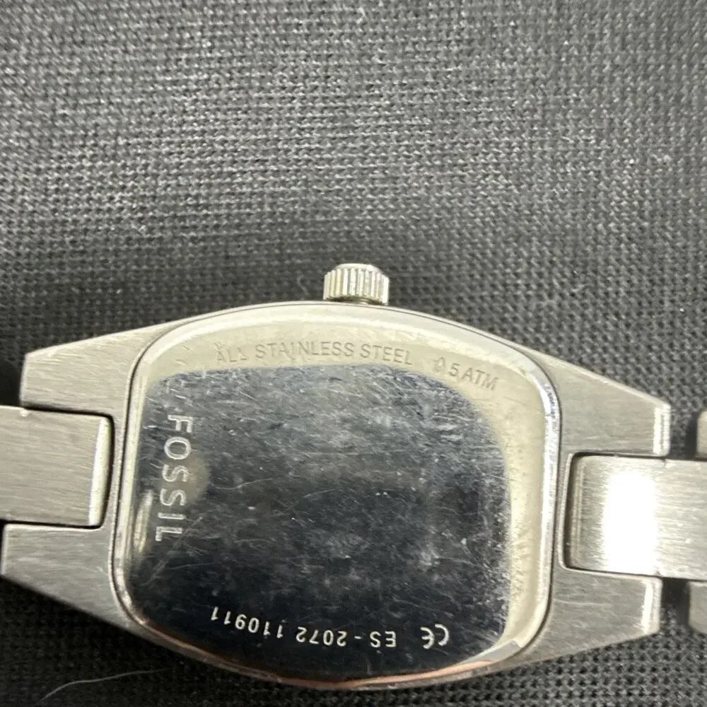 Fossil ES-2072 Women’s Wristwatch New Battery! Runs excellent!